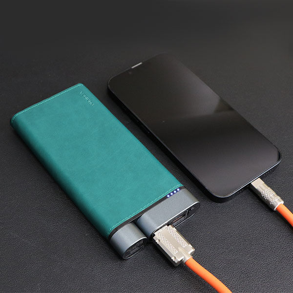ธนาคารพลังงาน 10000mAh ที่มีประสิทธิภาพกับโลหะเปลือกและ 3 ท่า - ชาร์จอุปกรณ์ USB-C ใด ๆ!